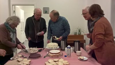 Veldækket kaffebord